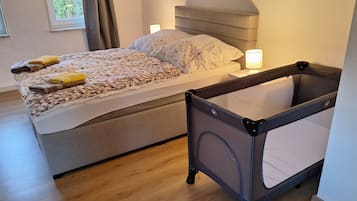 6 bedrooms, in-room safe, travel crib, free WiFi