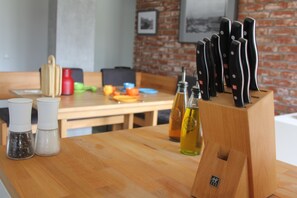 Dining - House Rosebud. The family-friendly vacation home with plenty of outdoor space (Weilheim)