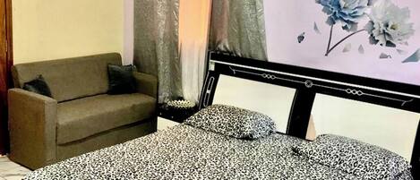 1 habitación, wifi y ropa de cama