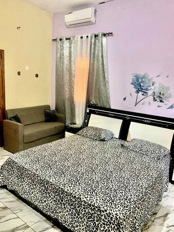 1 bedroom, WiFi, bed sheets