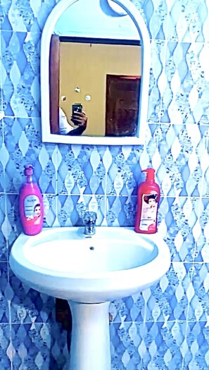 Towels, soap, toilet paper