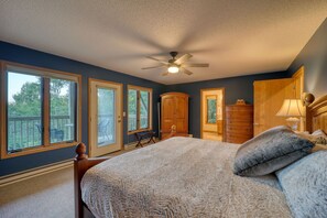 4 室のベッドルーム、アイロン / アイロン台、WiFi (無料)、ベッドシーツ