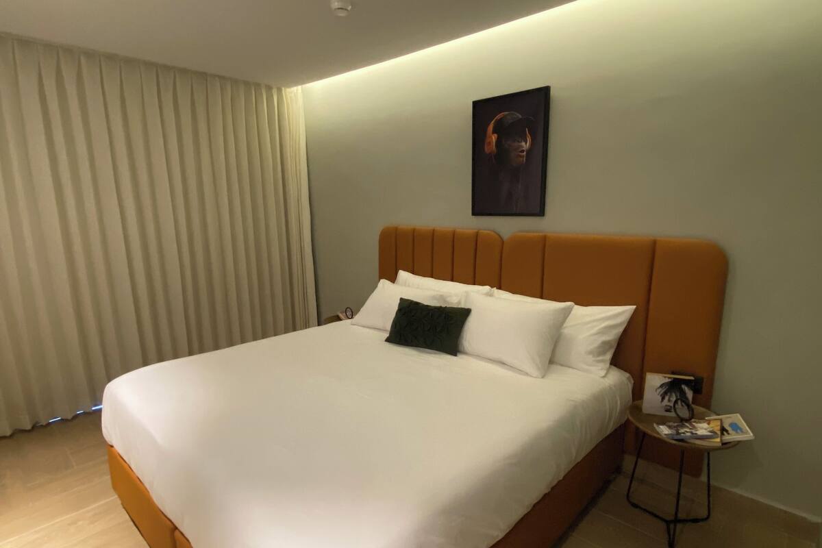 Standard Double Room | Minibar, laptop workspace, blackout drapes, WiFi (free)