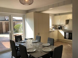 House | Dining
