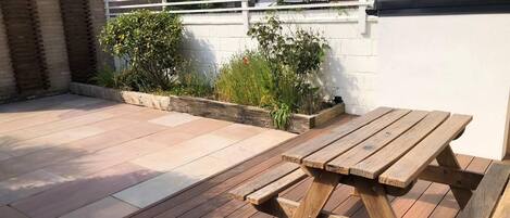 House | Outdoor dining
