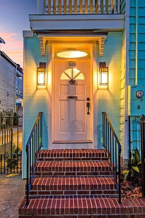 Exterior - The Ashley Suite (Charleston)