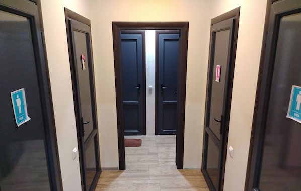 Basic Shared Dormitory | Bathroom
