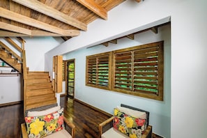 Interior - Hottest Sparrow - Charming Cottage (West End)