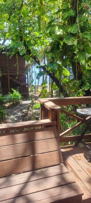 Terrace/patio - Hottest Sparrow - Charming Cottage (West End)