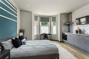 Apartment, 1 Queen Bed | 1 bedroom, free WiFi, bed sheets - Charming Studio Apartment in Coventry (Coventry)