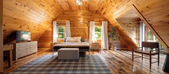 Escape to Sage Creek Cabin: 5 Acres + Privacy + Hot Tub + Fire Pit