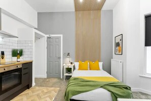 Estudio, 1 cama de matrimonio | Wifi gratis y ropa de cama