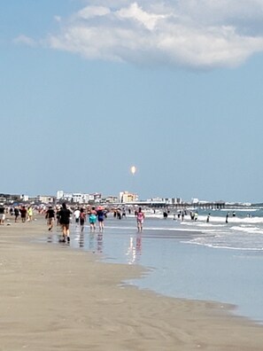 On the beach, sun loungers, beach towels - Ocean View Condo on 8 Acre Direct Beachfront Complex (Cocoa Beach)