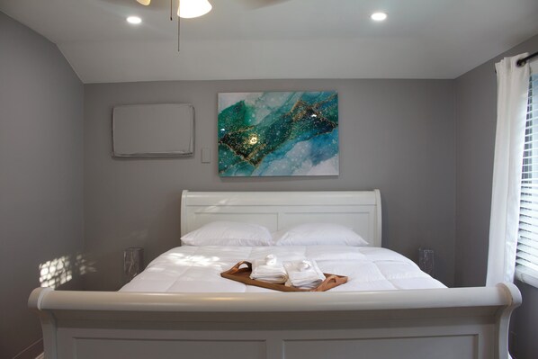 1 bedroom, in-room safe, iron/ironing board, free WiFi