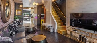 King Bed | Free Parking | Arcade | Fire Pit