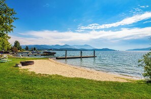 Beach towels - Lake Mountain Lodge - Family Time and Adventures (Sandpoint)