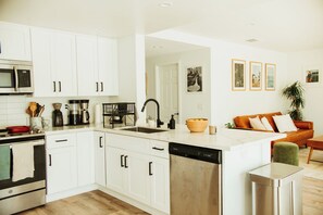 Fridge, microwave, oven, stovetop - Family Sized, Designer, Coastal Oasis w/ Pool, Standing Desks,10 min from Beach! (Carlsbad)