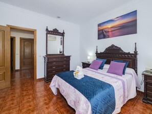 4 camere, ferro/asse da stiro, Wi-Fi gratuito, lenzuola