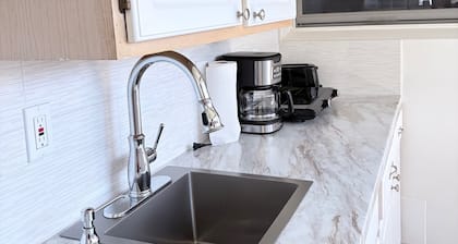 Comfortable and spacious room, with beautiful lake view and private entrance.