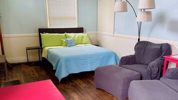 1 bedroom, free WiFi, bed sheets