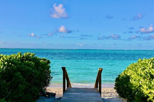 #4101 Fantastic 2-bed condo-Coral Gardens Resort