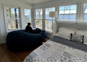 4 Schlafzimmer, Schreibtisch, Reisekinderbett, WLAN