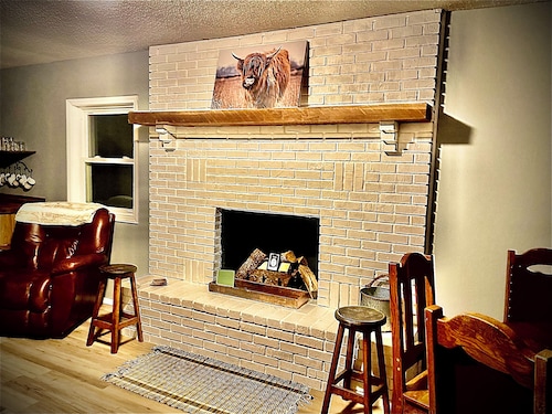 Newly Remodeled River Cabin close to Ft Leonard Wood