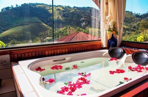 Family Chalet, 2 Bedrooms, Balcony, Garden View | Interior detail - Pousada Dona Manoela (Gonçalves)