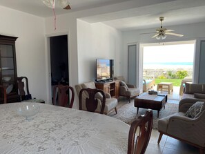 3 sovrum, strykjärn/strykbräda och sängkläder