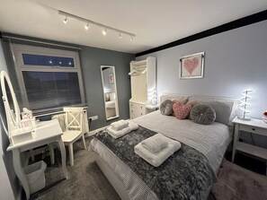 2 soverom, strykejern/-brett, wi-fi og sengetøy