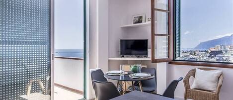 تناول الطعام