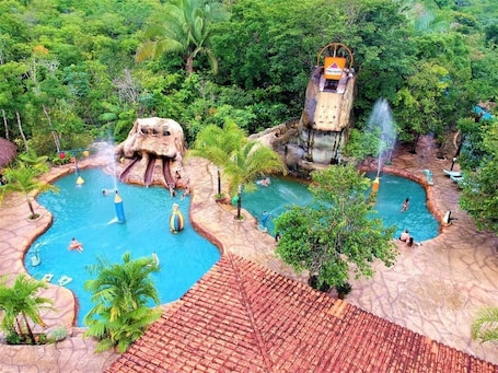 Indoor pool. Pousada Pedra Grande