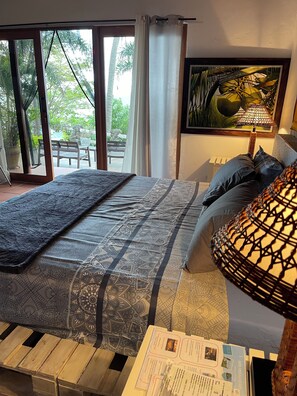 全景客房 | 書桌、免費 Wi-Fi