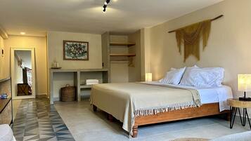 Deluxe Studio Suite
