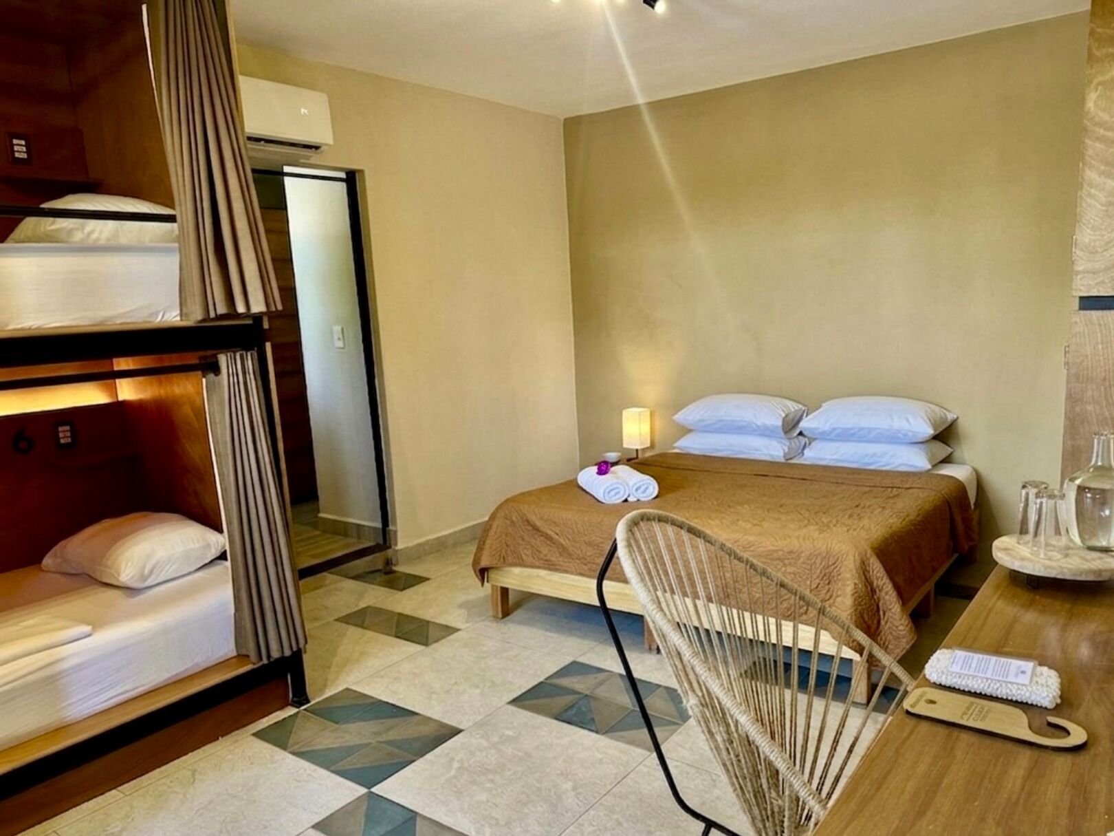 Grand Room | Individually decorated, individually furnished, bed sheets