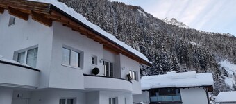 Christians Hamat by Interhome
