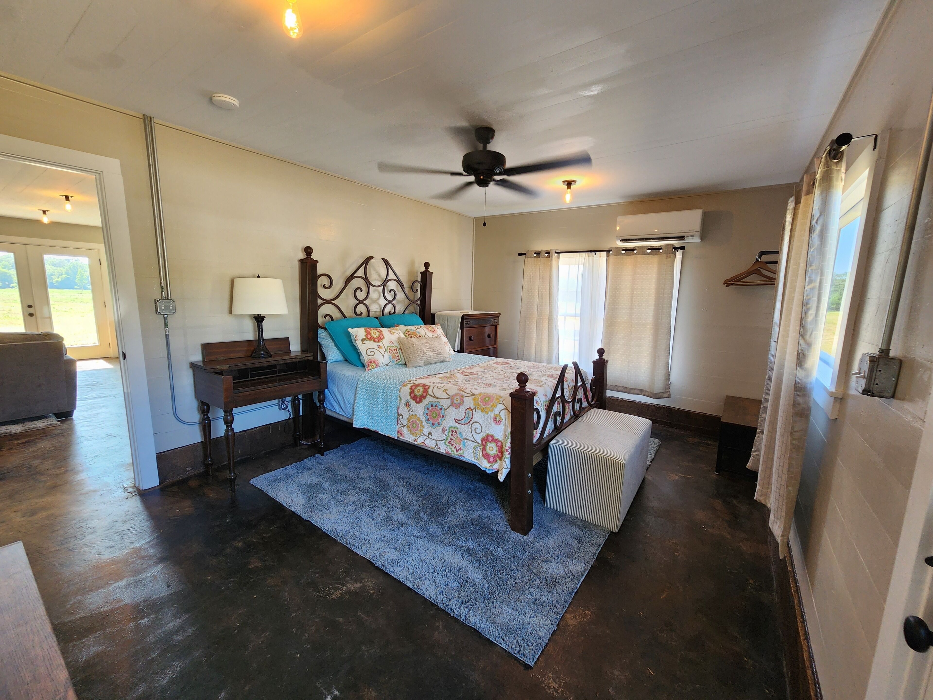 1 makuuhuone, silitysrauta/-lauta, vuodevaatteet