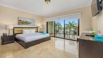 Leilighet – premium | Safe på rommet, individuelt dekorert og individuelt innredet