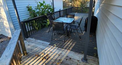 Private 2 Bed/1 full Bath close to everything-12 min to downtown Knox!