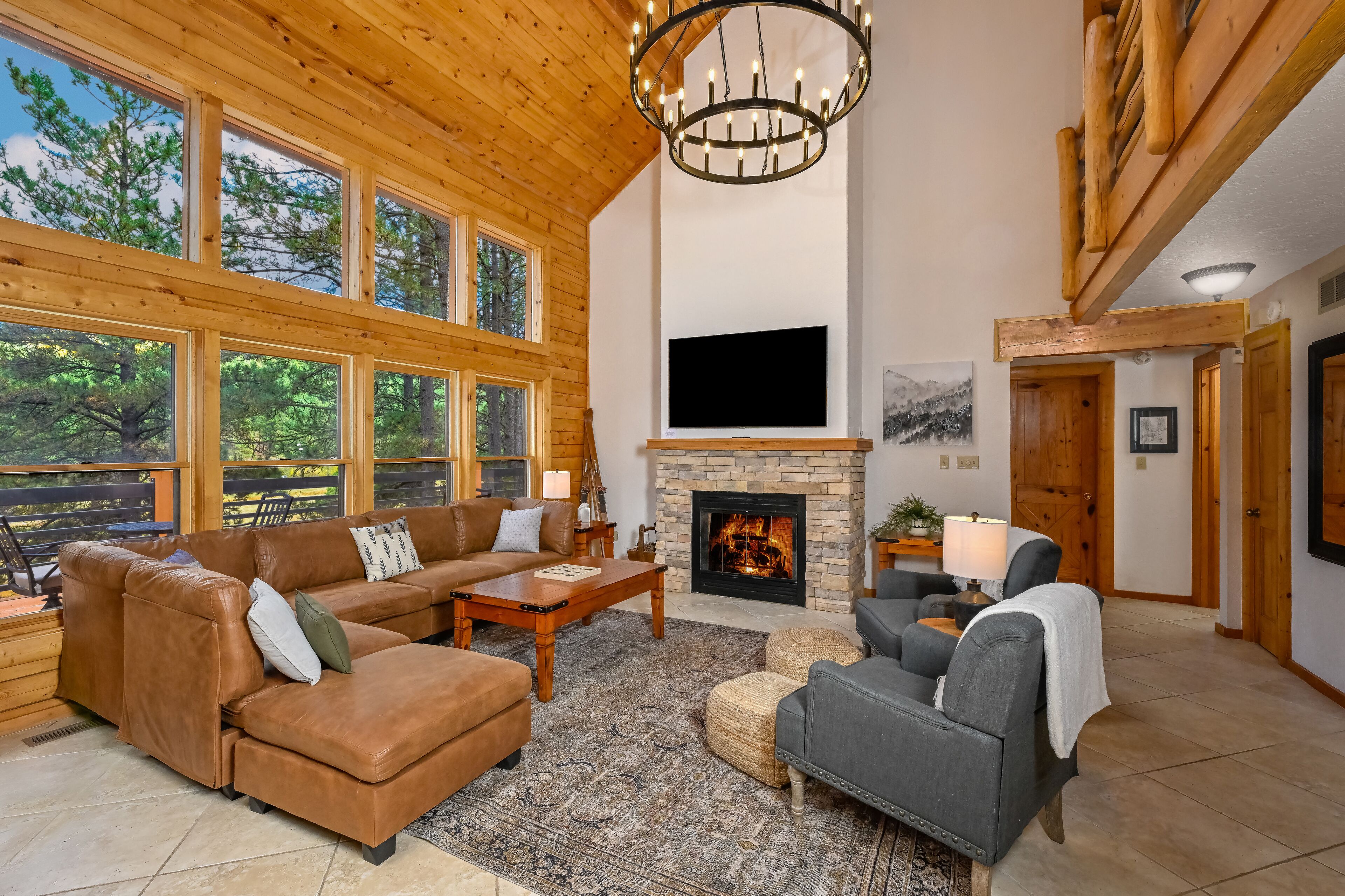 Lincoln Log Cabin 4/2, sleeps 10, PERFECT PLACE!