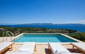 A heated pool - 3 bedroom lovely home in Sveta Marina (Sveta Marina)