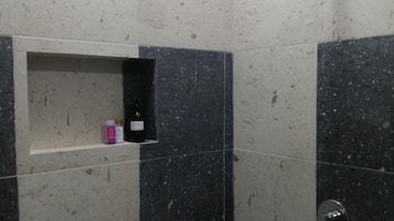 Ducha, cabezal de ducha tipo lluvia, artículos de tocador gratuitos