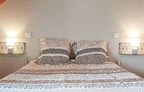 2 makuuhuonetta, vauvan matkasänky, ilmainen Wi-Fi, vuodevaatteet