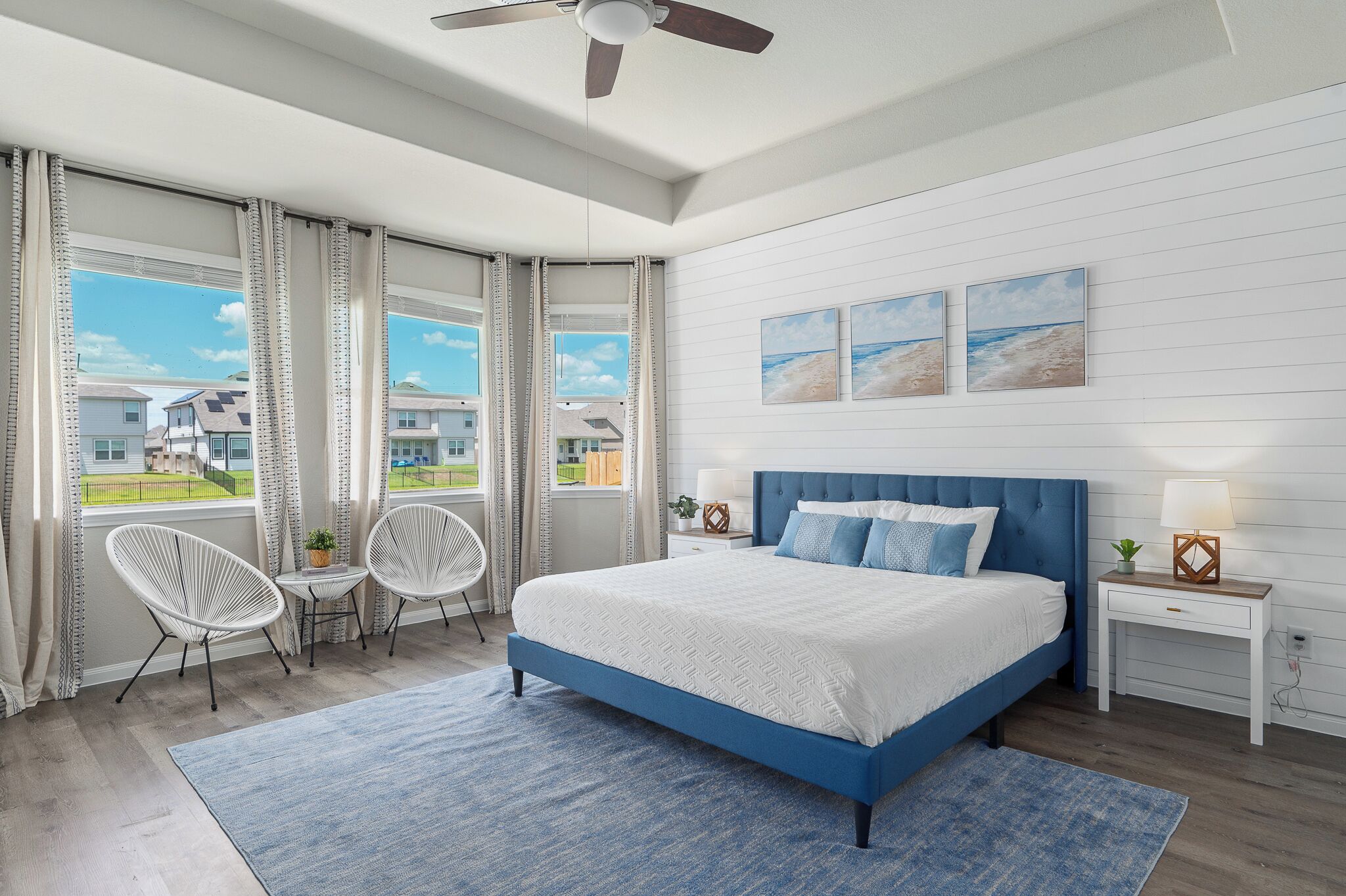 5 bedrooms, iron/ironing board, WiFi, bed sheets