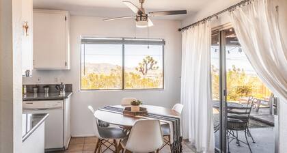 Modern Oasis. Close to National Park, Views, FirePit, Family & Pet Friendly