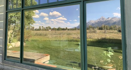 4 Bedroom Mountain Paradise with Grand Teton Views