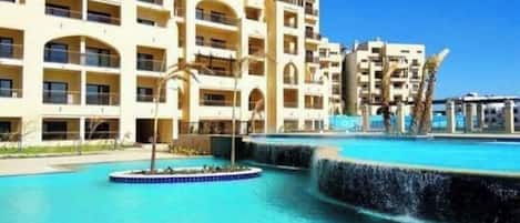 Indoor pool, outdoor pool