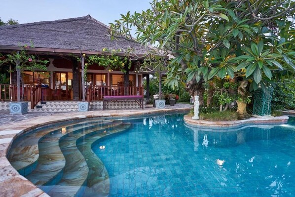 Front of property - GRIYA BALI SURGA VILLA (Kubutambahan)