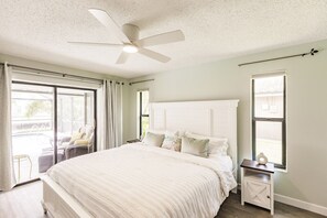 3 bedrooms, iron/ironing board, travel crib, free WiFi