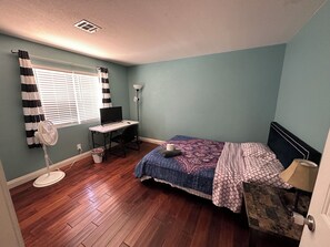 1 Schlafzimmer, Bügeleisen/Bügelbrett, kostenloses WLAN, Bettwäsche